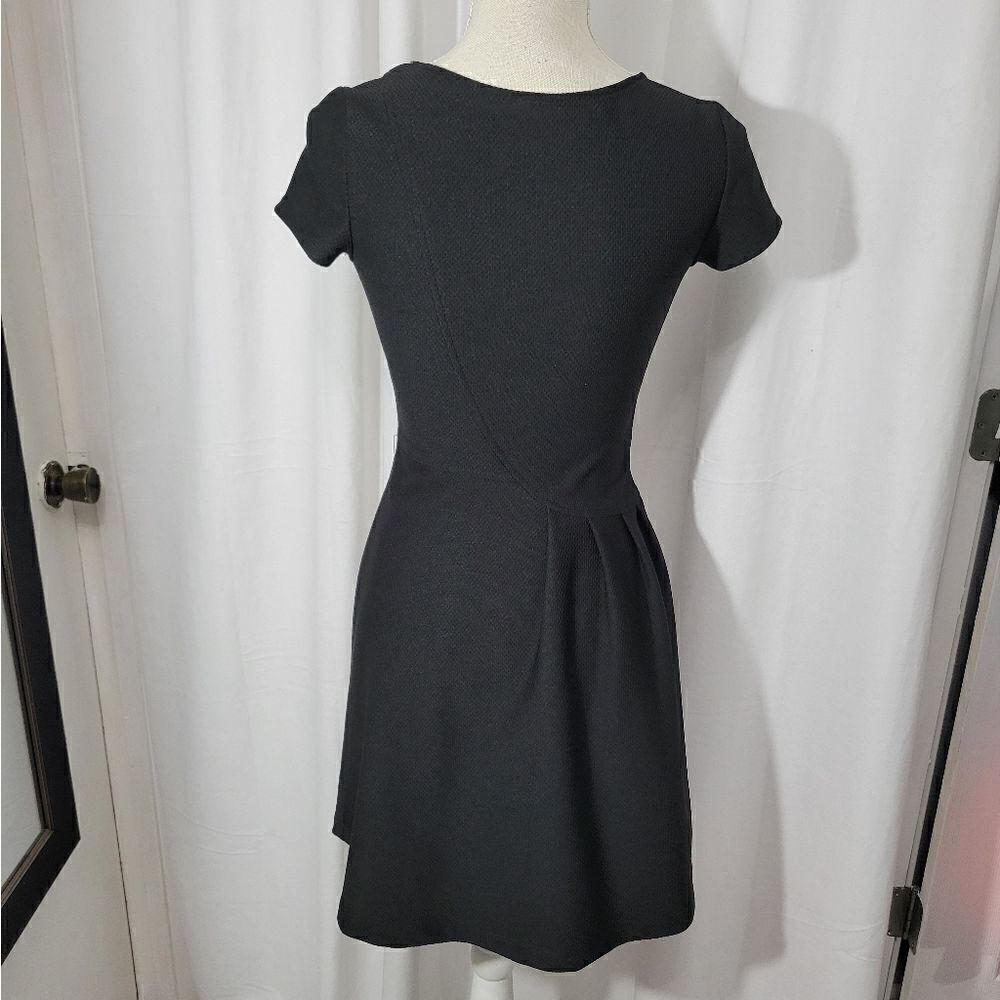 Lovely day black fit and flare dress - Picture 5 of 10